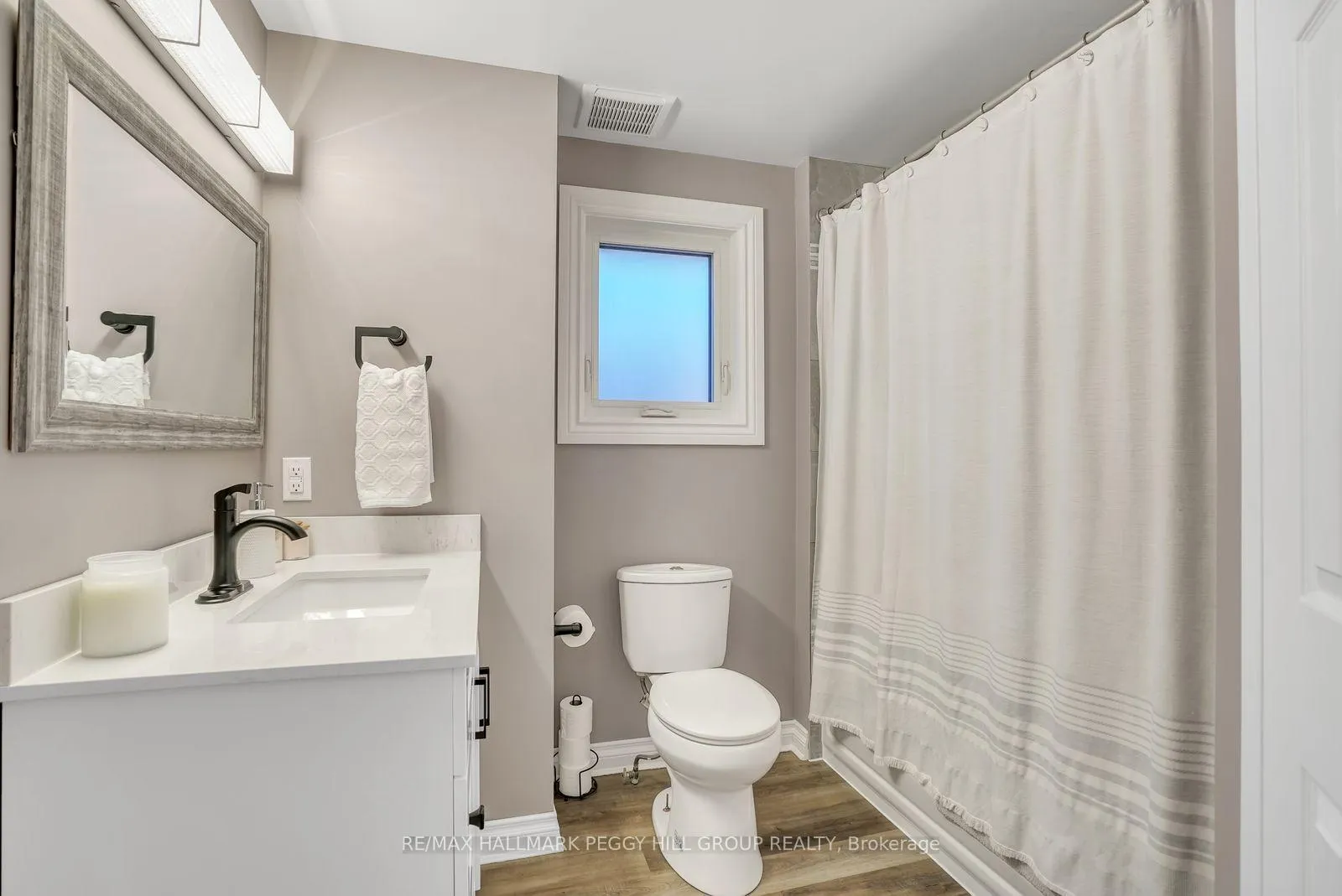 Photo 14 of 25 Bibby Court, Barrie, Holly — HOMEH