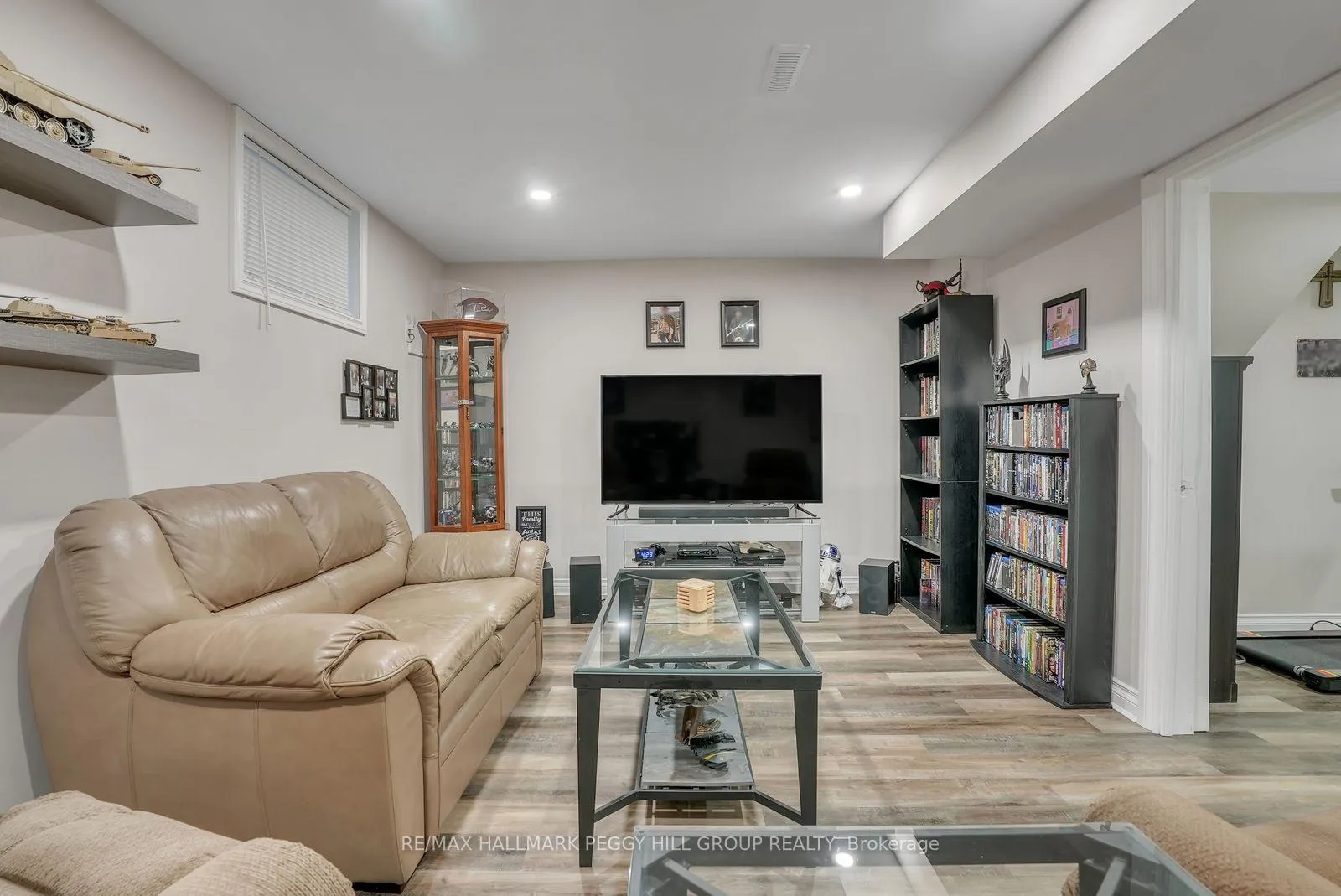 Photo 15 of 25 Bibby Court, Barrie, Holly — HOMEH