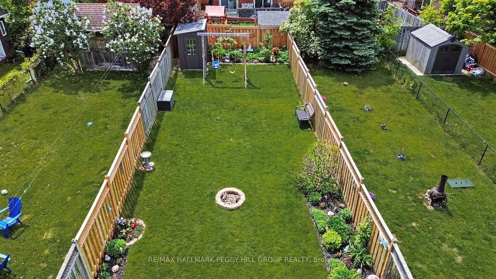 Photo 19 of 25 Bibby Court, Barrie, Holly — HOMEH