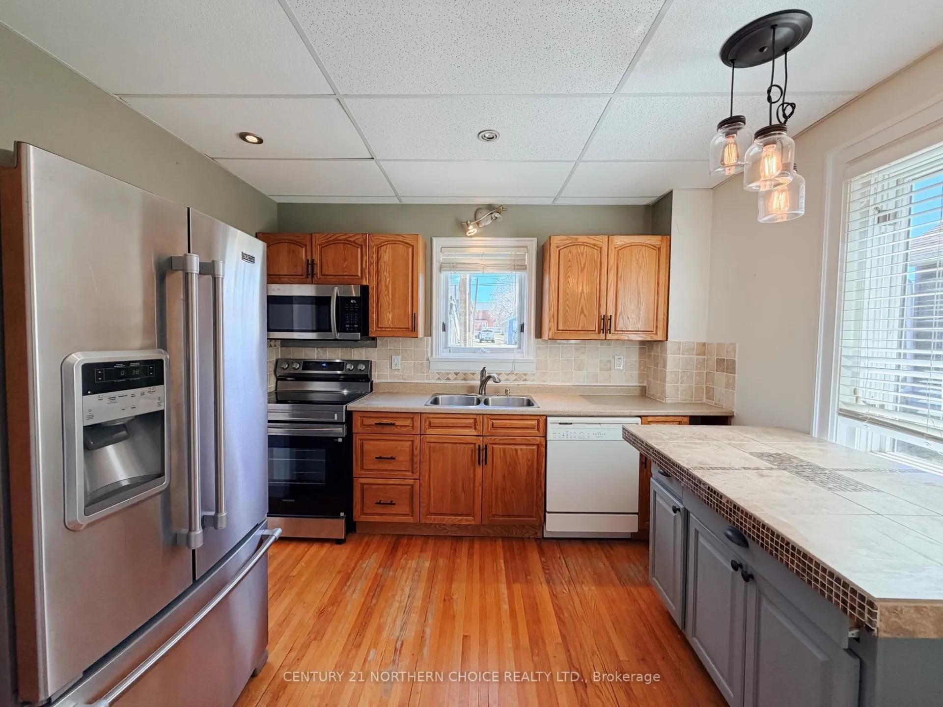Photo 8 of 613 Fifth Avenue South, Kenora, Lakeside — HOMEH