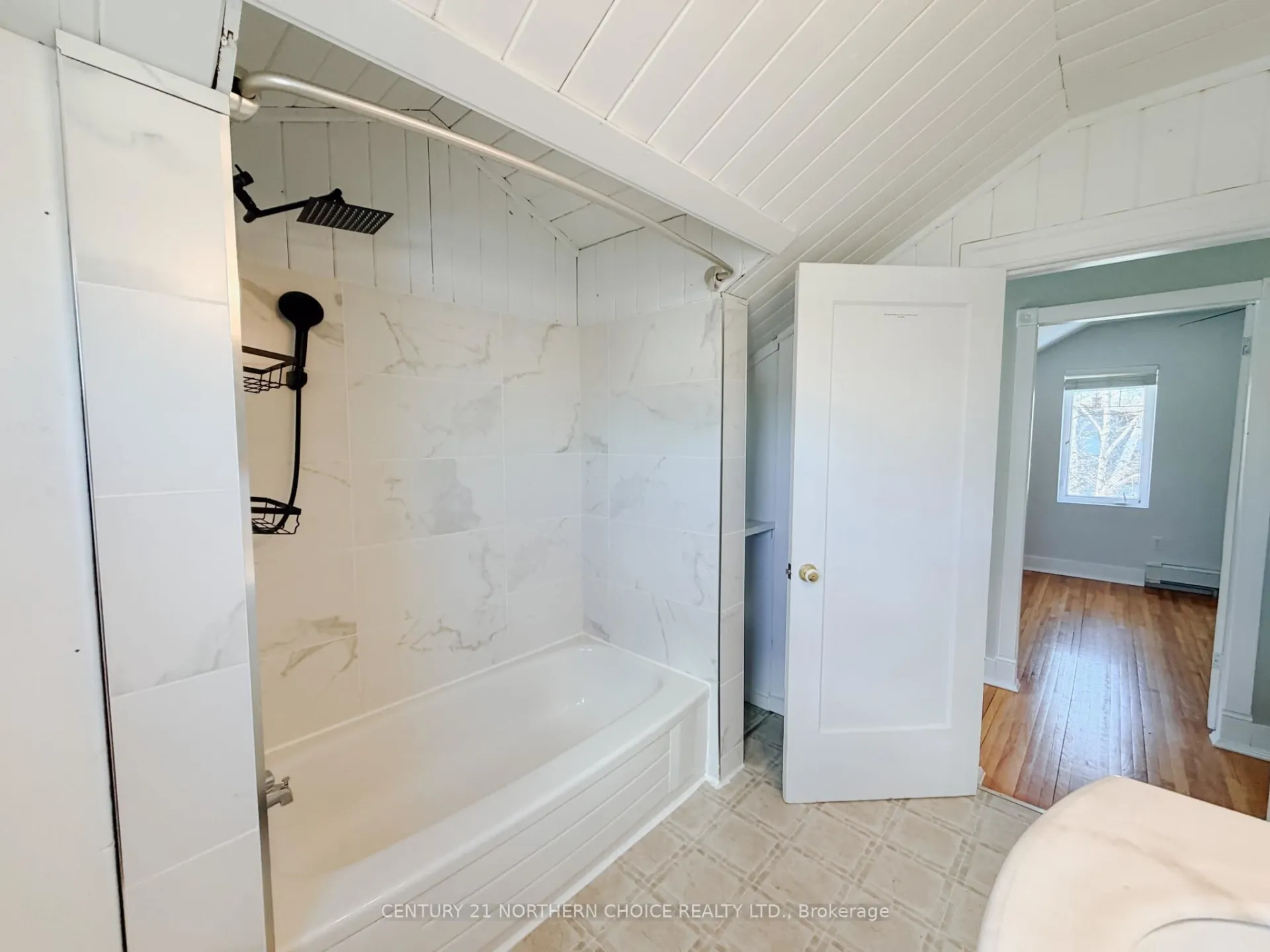 Photo 29 of 613 Fifth Avenue South, Kenora, Lakeside — HOMEH