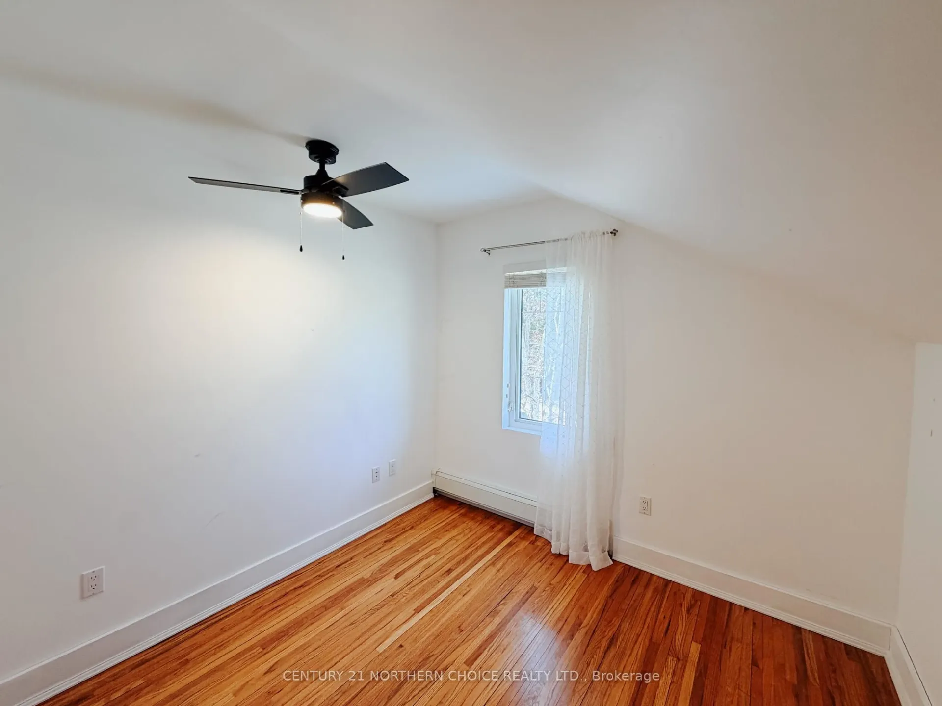 Photo 30 of 613 Fifth Avenue South, Kenora, Lakeside — HOMEH