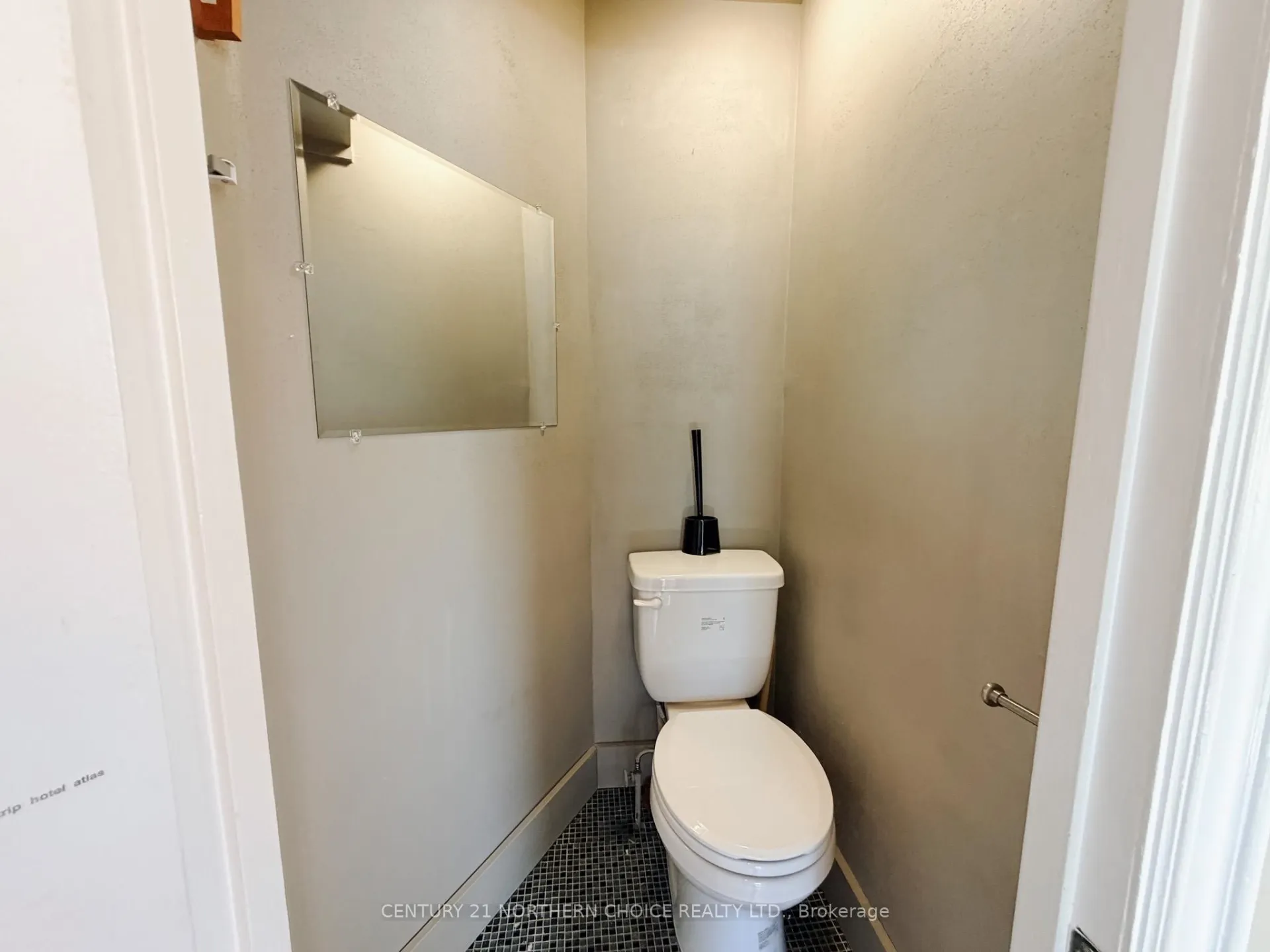 Photo 33 of 613 Fifth Avenue South, Kenora, Lakeside — HOMEH