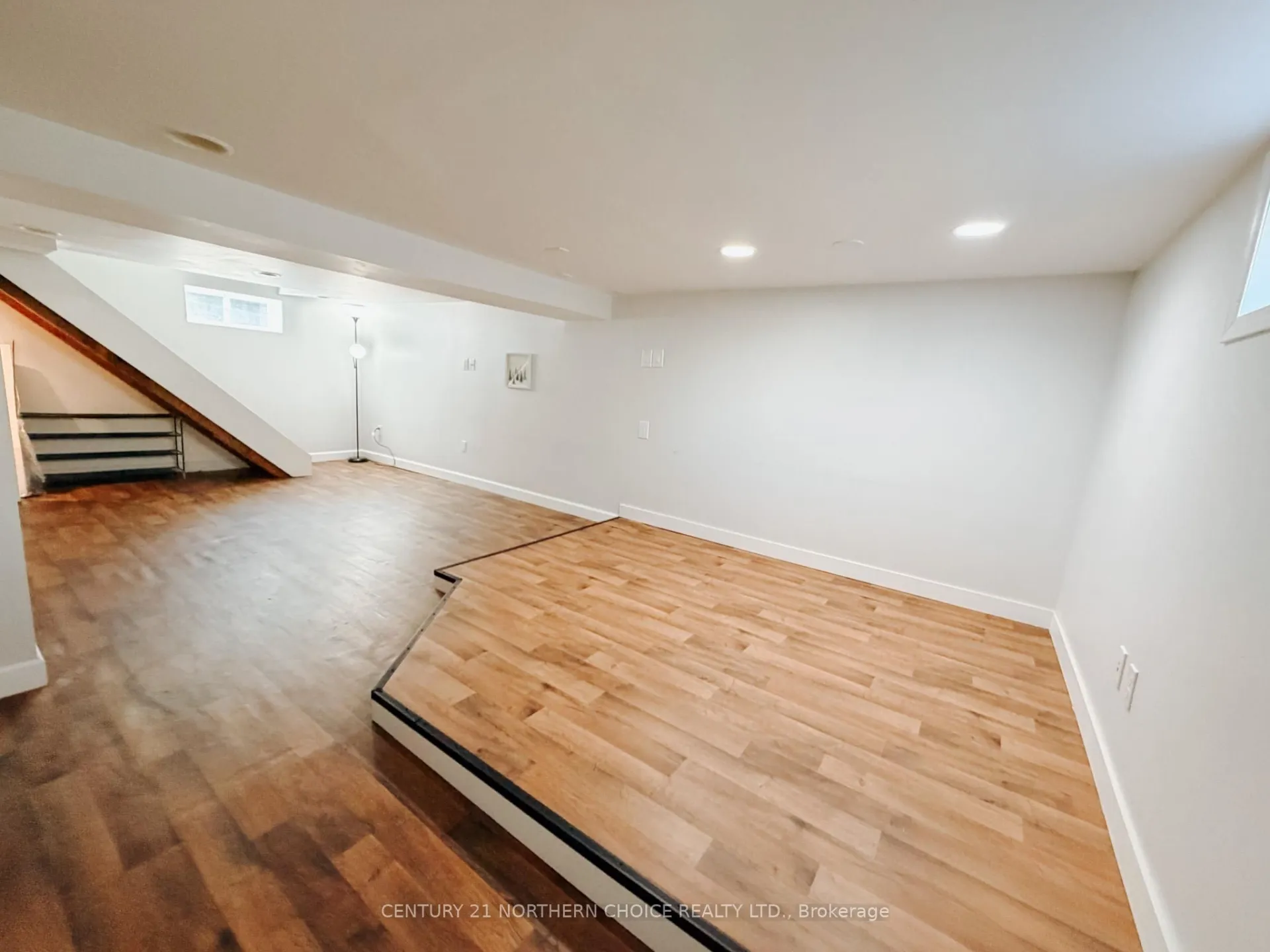 Photo 37 of 613 Fifth Avenue South, Kenora, Lakeside — HOMEH