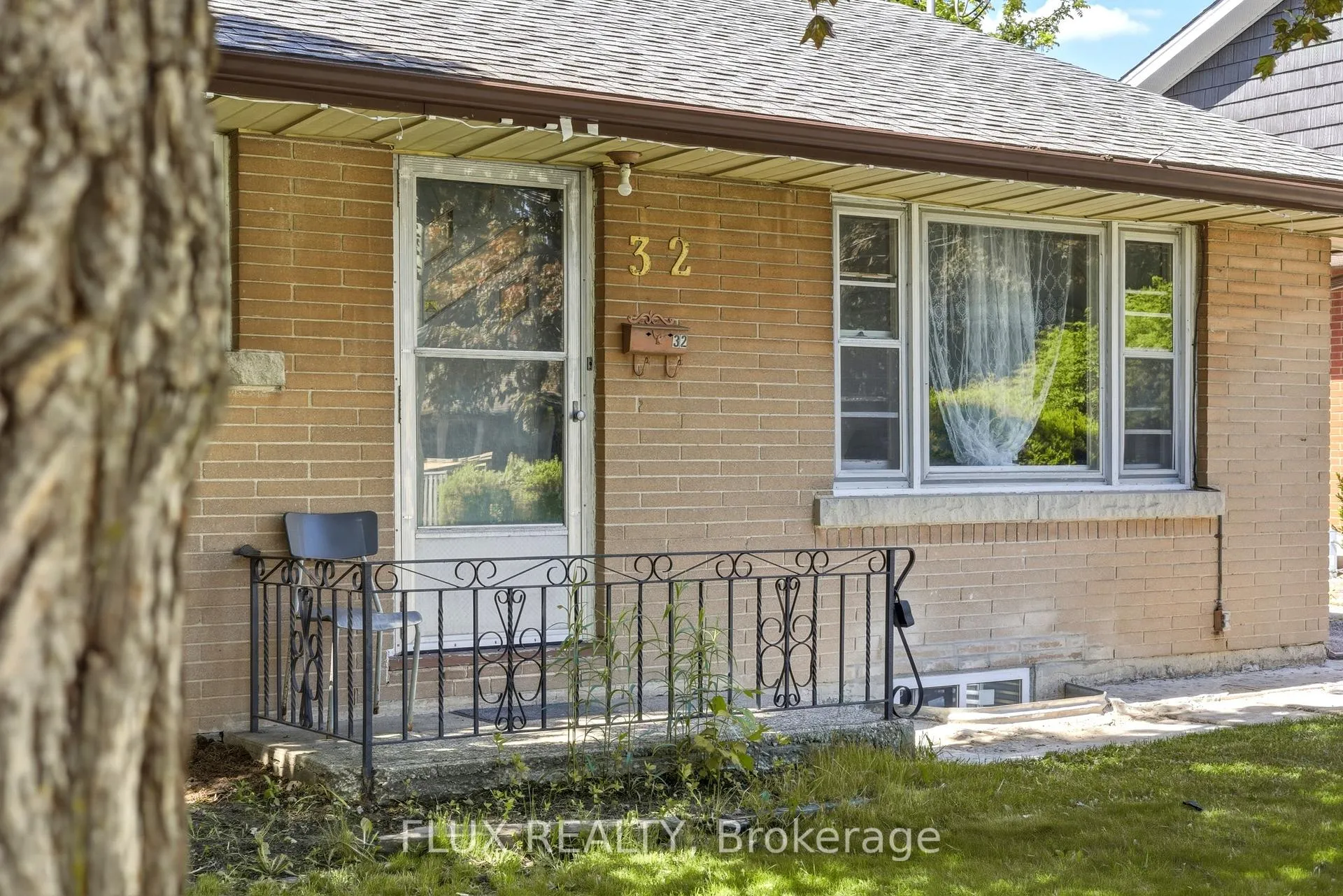 Photo 5 of 32 Close Avenue, Cambridge, Christopher-Champlain — HOMEH