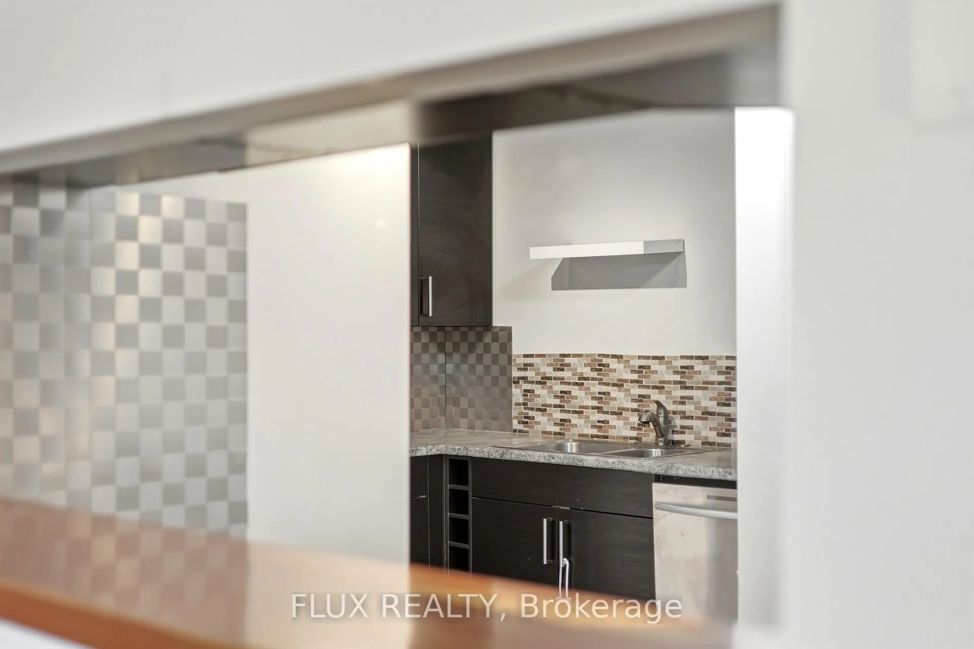 Photo 19 of 32 Close Avenue, Cambridge, Christopher-Champlain — HOMEH