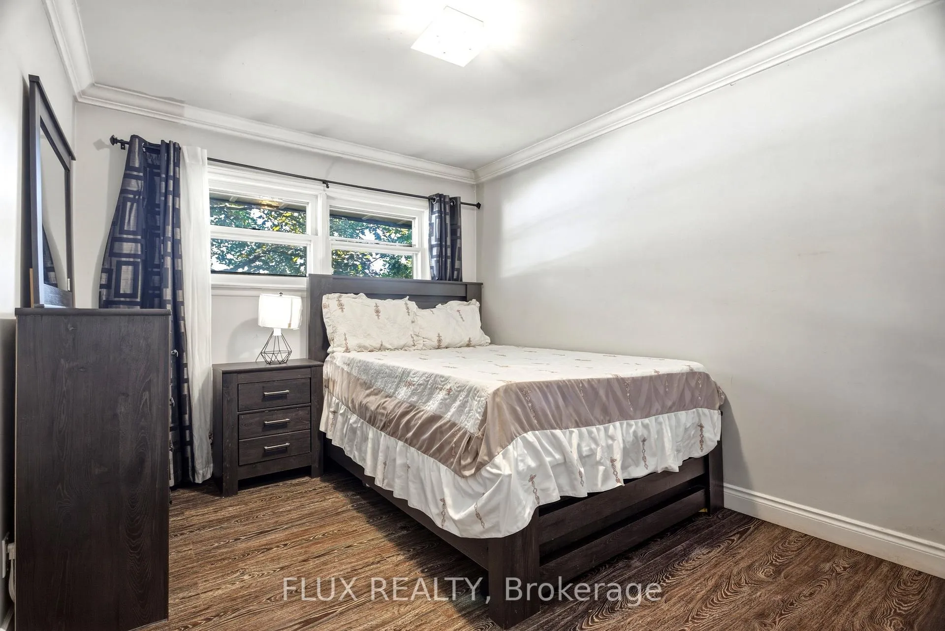 Photo 24 of 32 Close Avenue, Cambridge, Christopher-Champlain — HOMEH