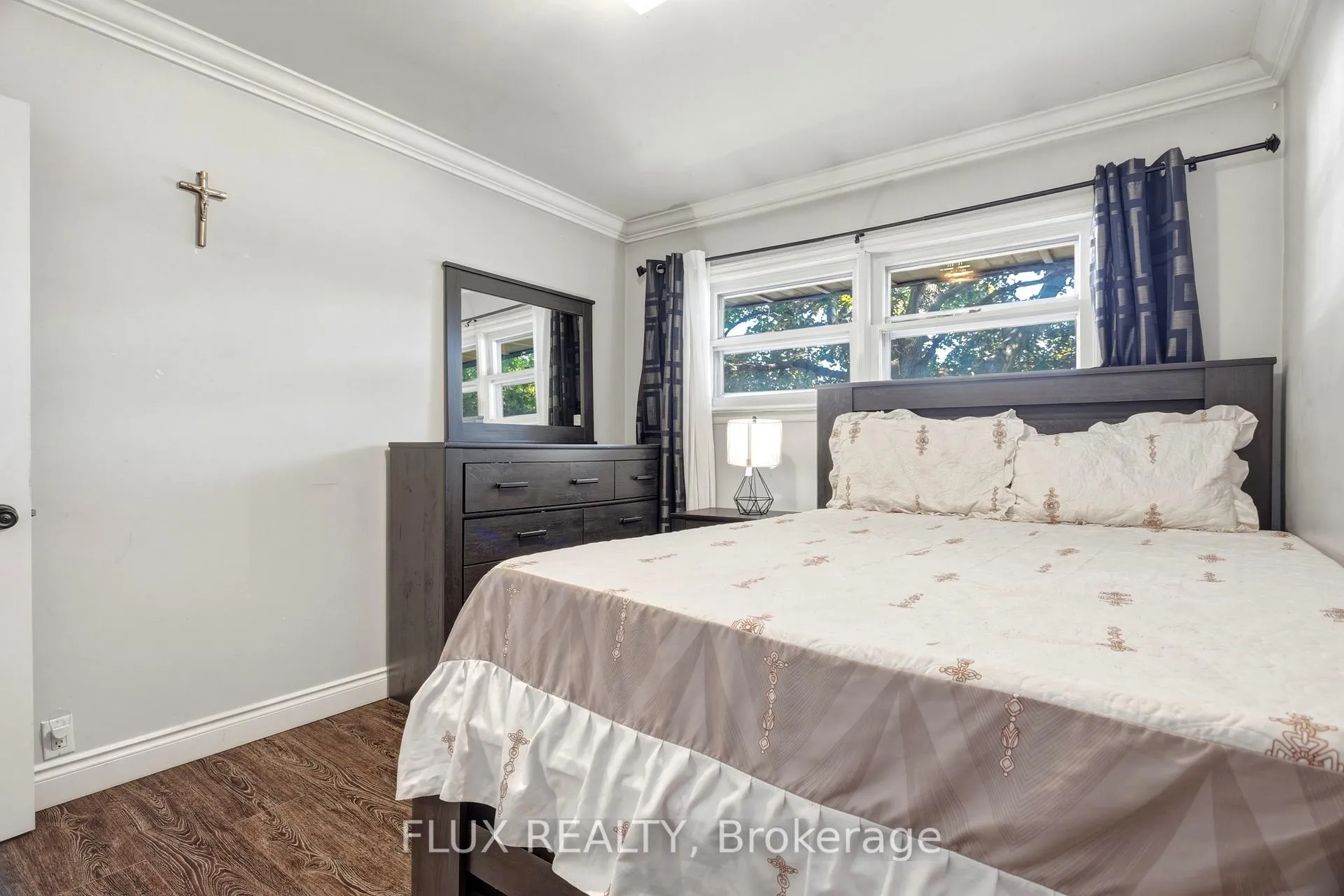 Photo 25 of 32 Close Avenue, Cambridge, Christopher-Champlain — HOMEH