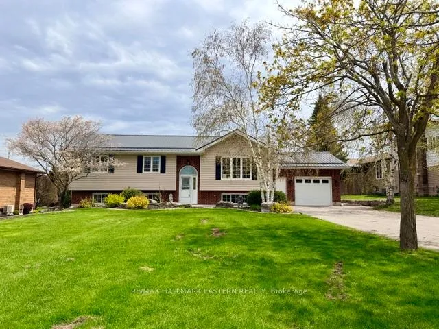 Photo 1 of 28 Grant Drive, Kawartha Lakes, Oakwood — HOMEH