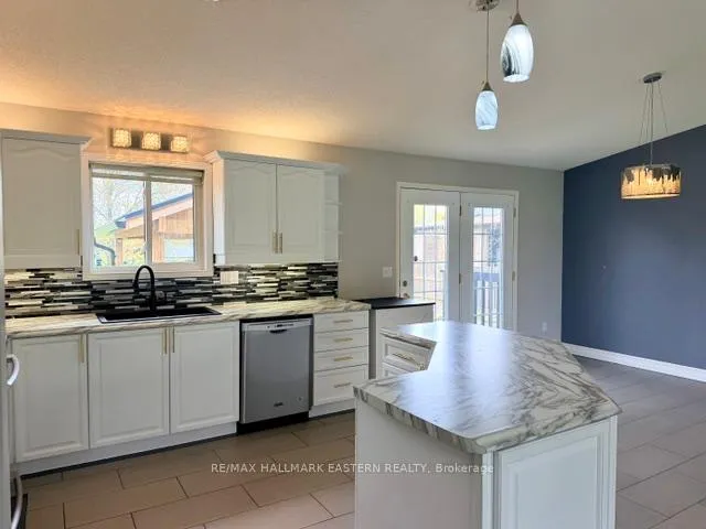 Photo 2 of 28 Grant Drive, Kawartha Lakes, Oakwood — HOMEH