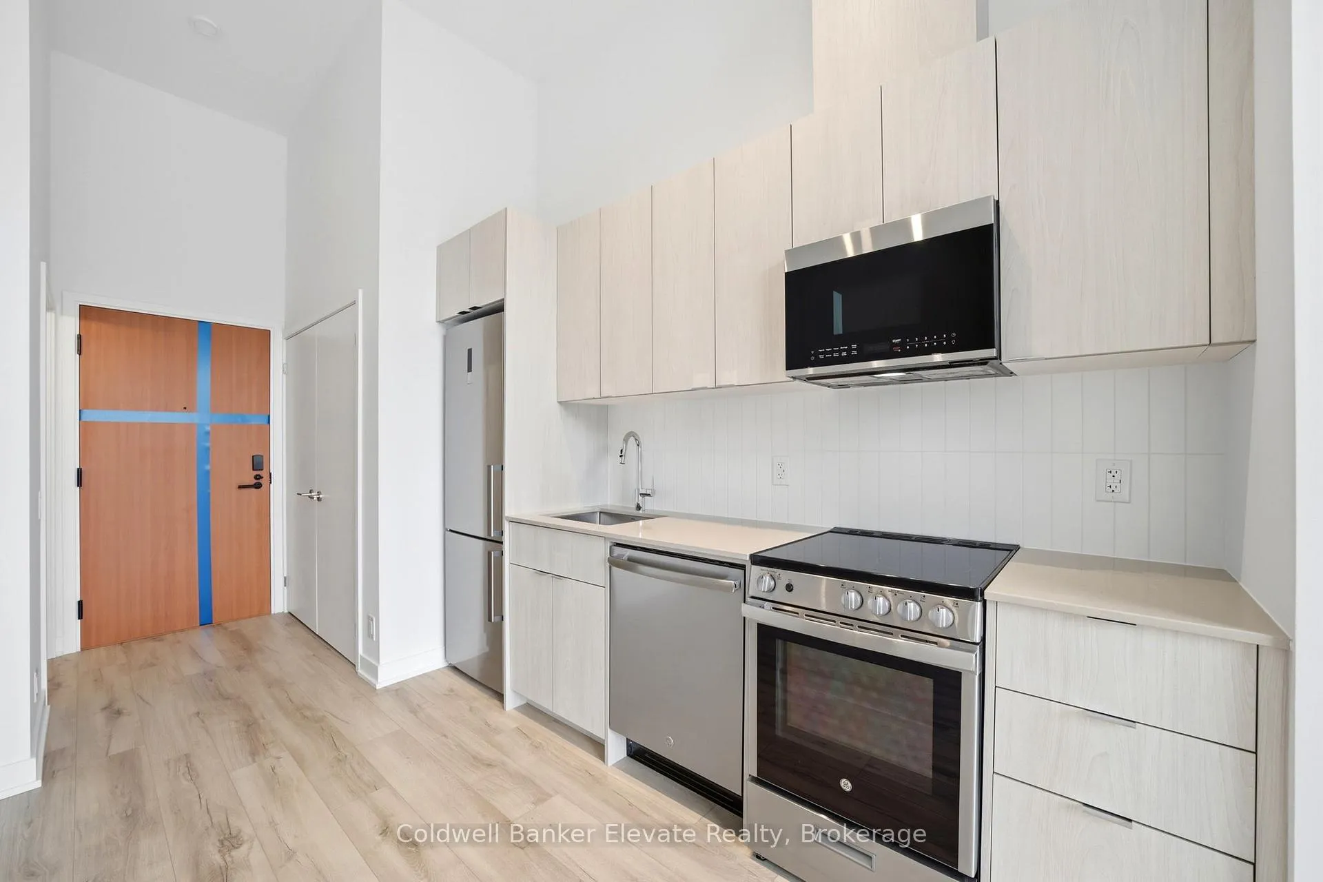 Photo 6 of Unit 102, 1660 Bloor Street W, Toronto, High Park North — HOMEH