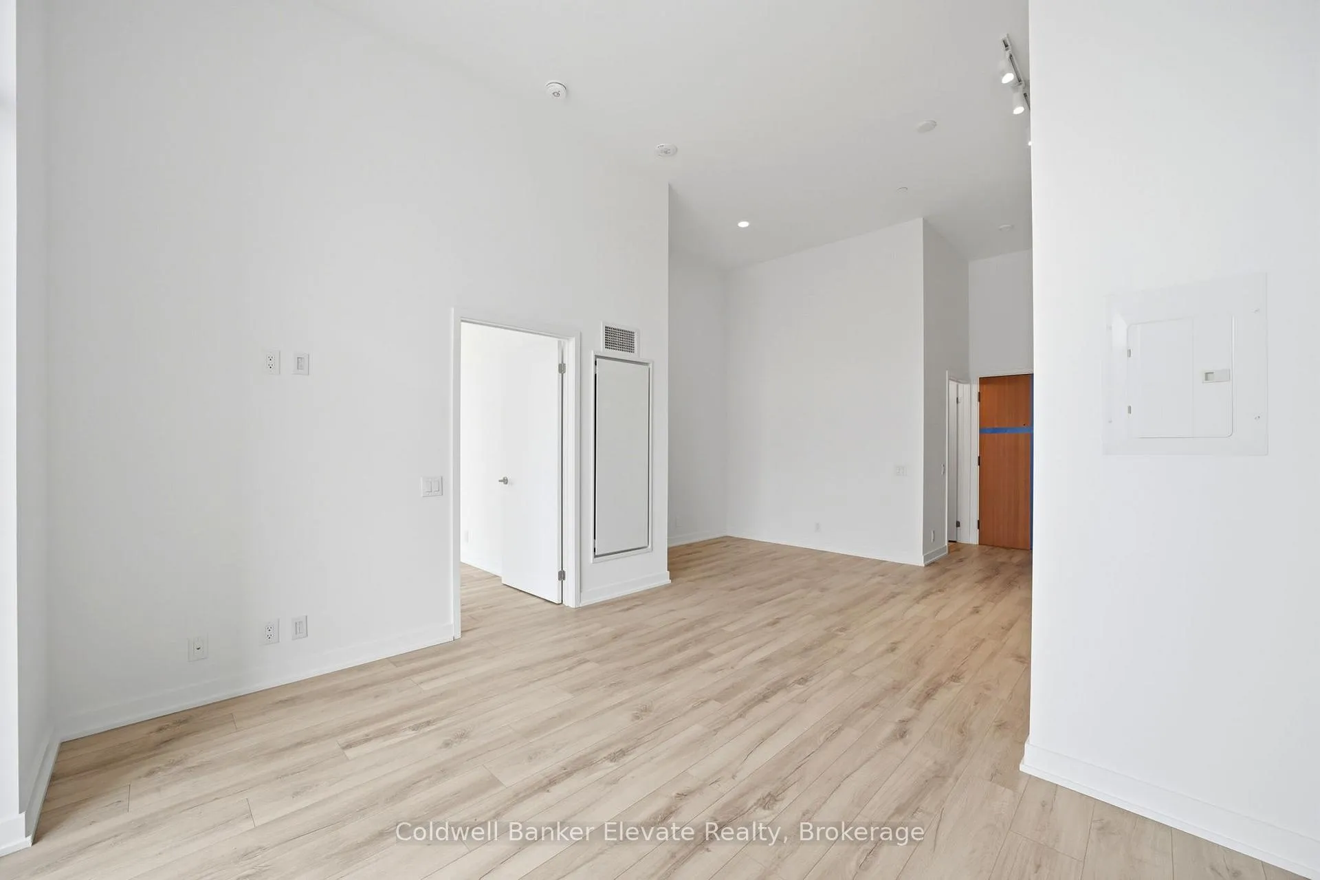 Photo 10 of Unit 102, 1660 Bloor Street W, Toronto, High Park North — HOMEH