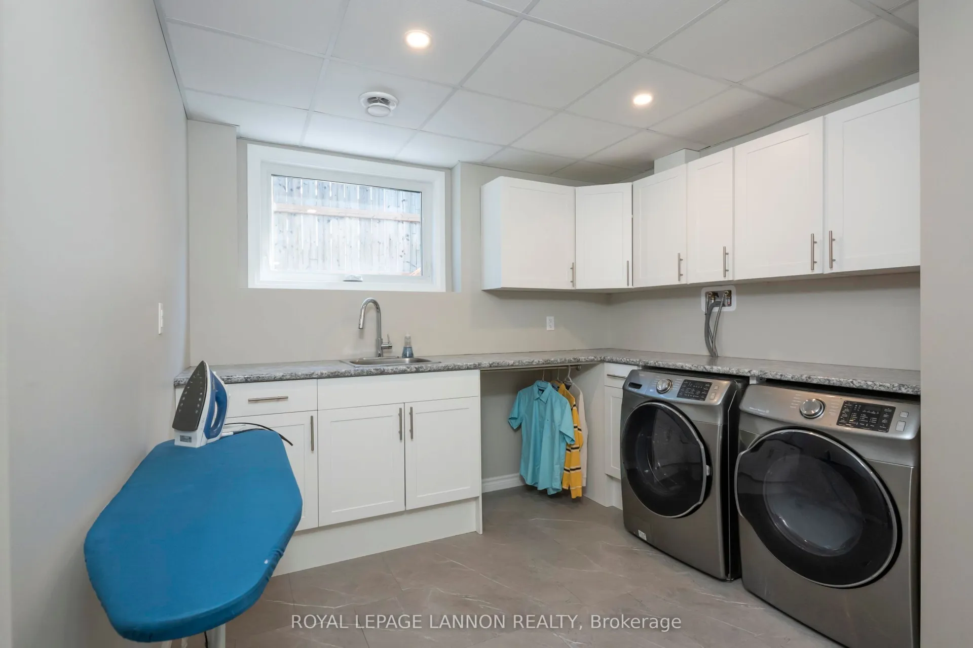 Photo 23 of 218 Sunflower Street, Thunder Bay, John Street North — HOMEH
