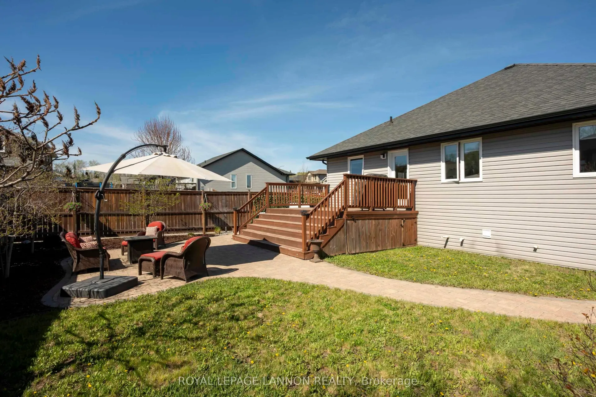 Photo 34 of 218 Sunflower Street, Thunder Bay, John Street North — HOMEH