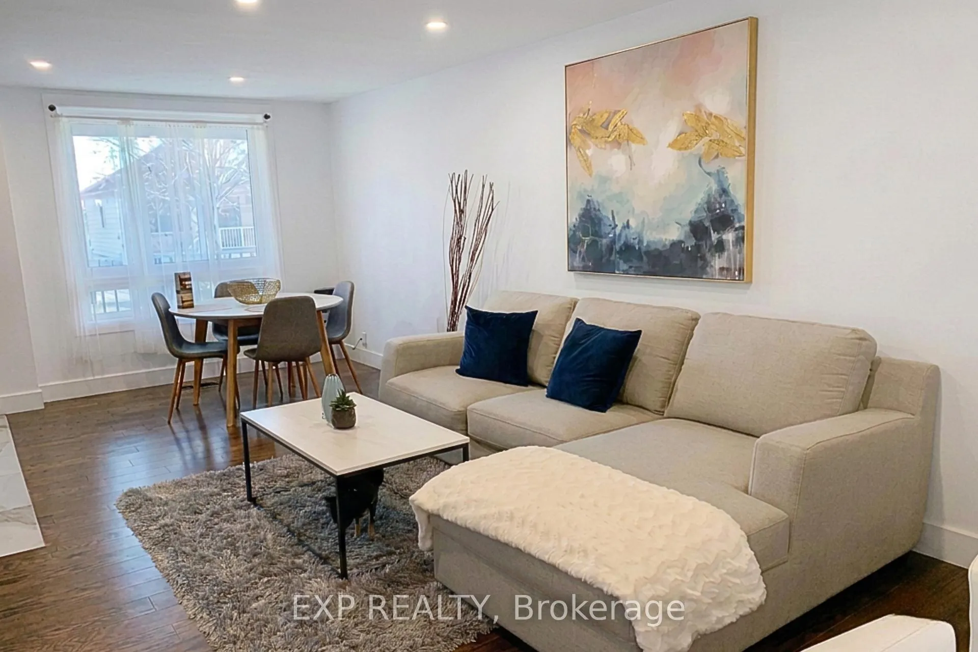 Photo 4 of 323 Montfort Street, Ottawa, Vanier — HOMEH