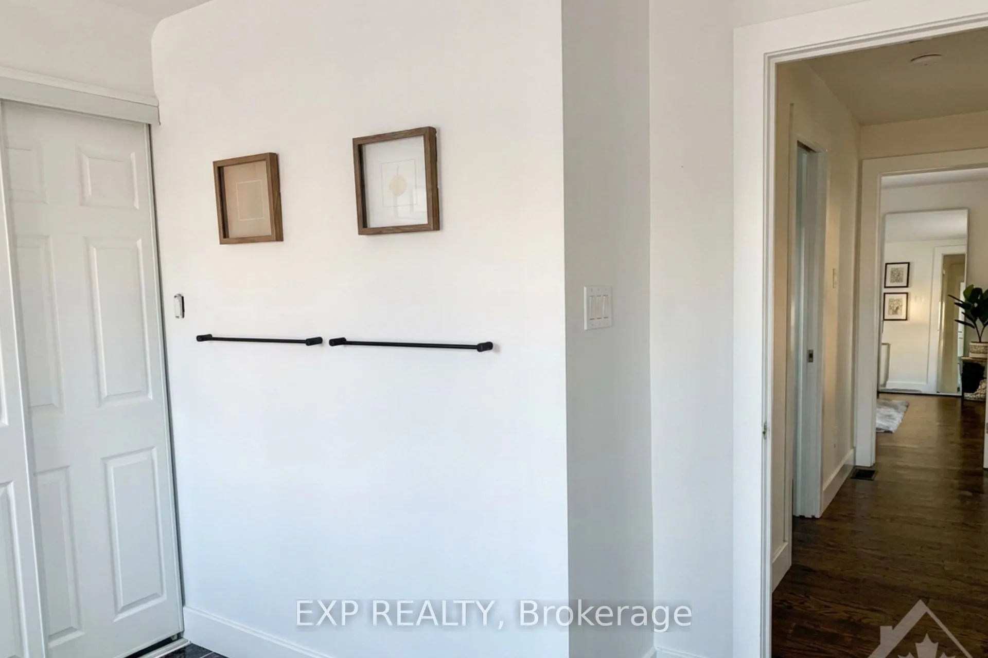 Photo 13 of 323 Montfort Street, Ottawa, Vanier — HOMEH