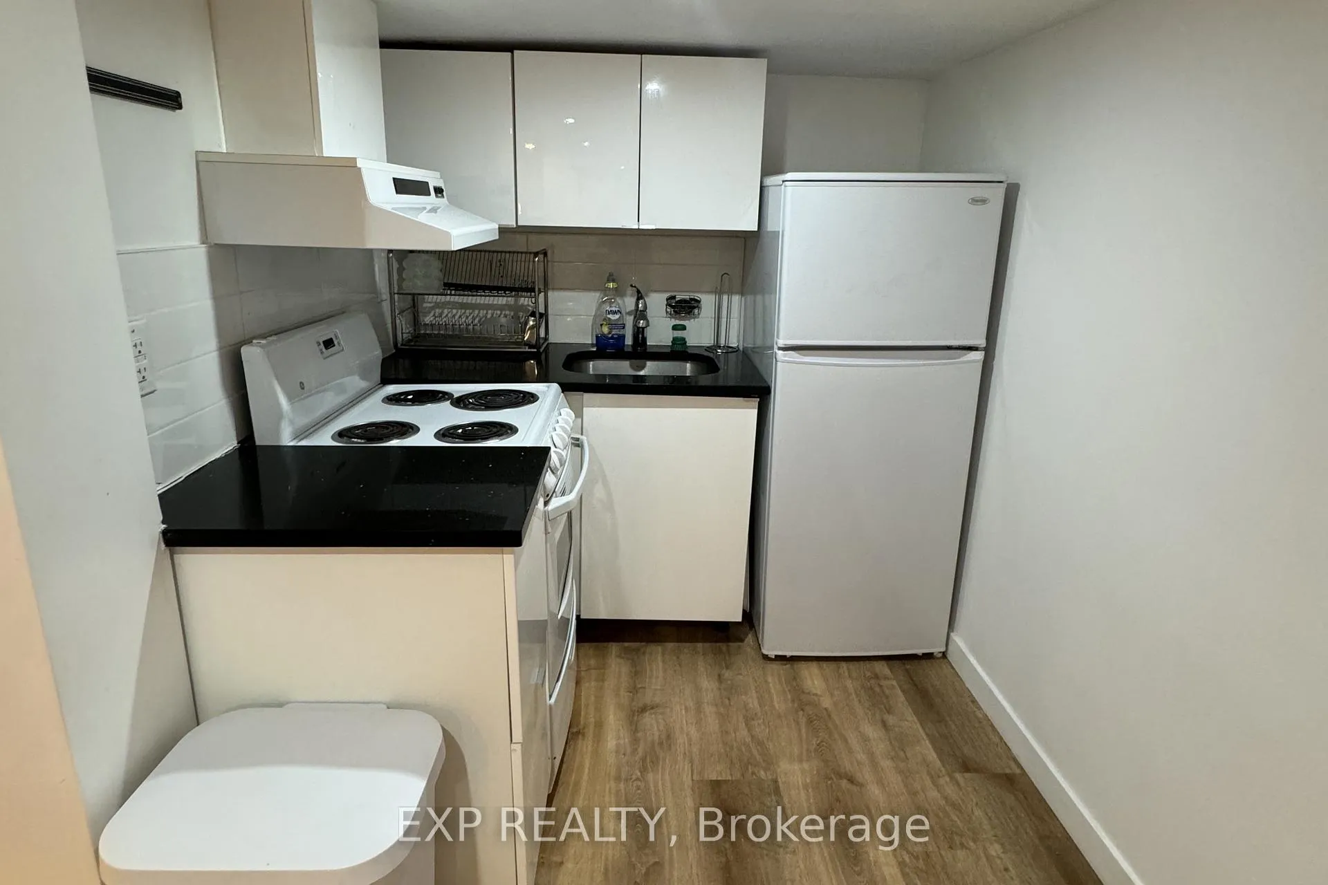 Photo 18 of 323 Montfort Street, Ottawa, Vanier — HOMEH