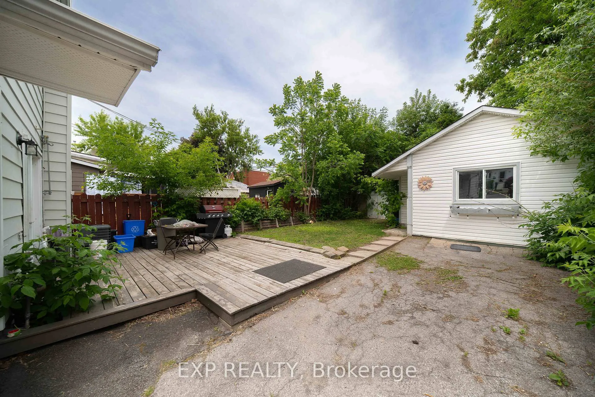 Photo 25 of 323 Montfort Street, Ottawa, Vanier — HOMEH