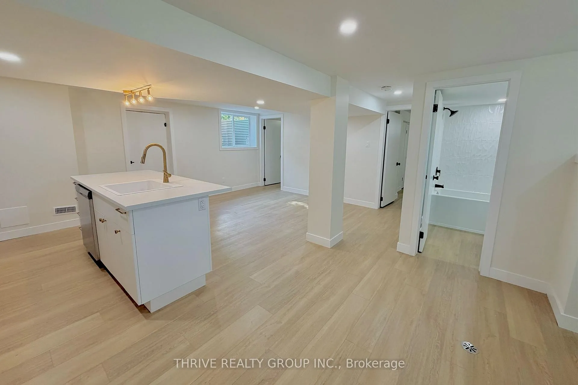 Photo 3 of Unit Lower, 444 Ridgewood Crescent, London, South D — HOMEH