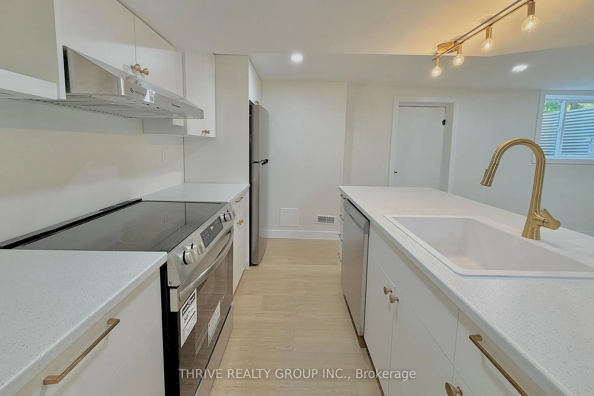 Photo 5 of Unit Lower, 444 Ridgewood Crescent, London, South D — HOMEH