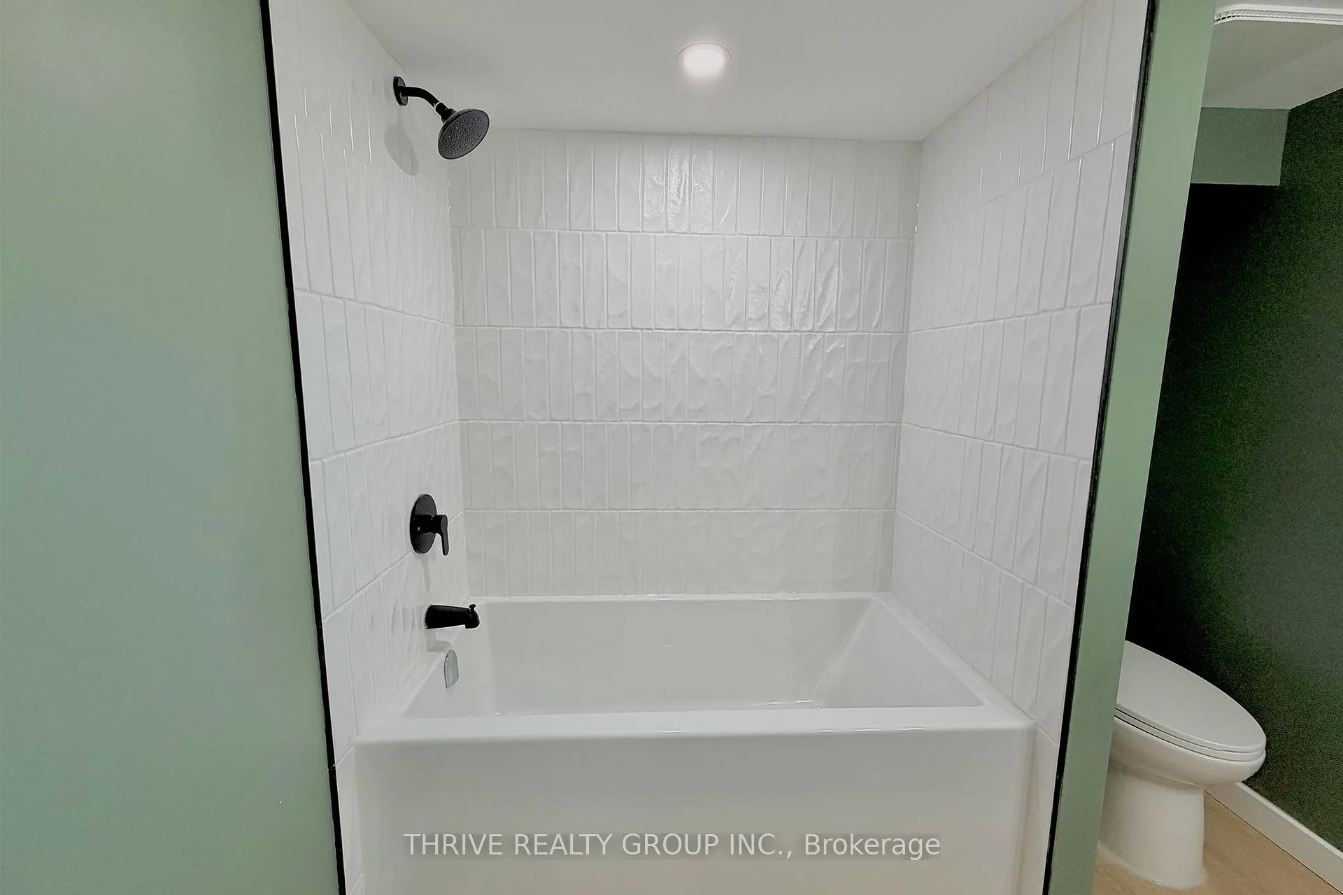 Photo 12 of Unit Lower, 444 Ridgewood Crescent, London, South D — HOMEH