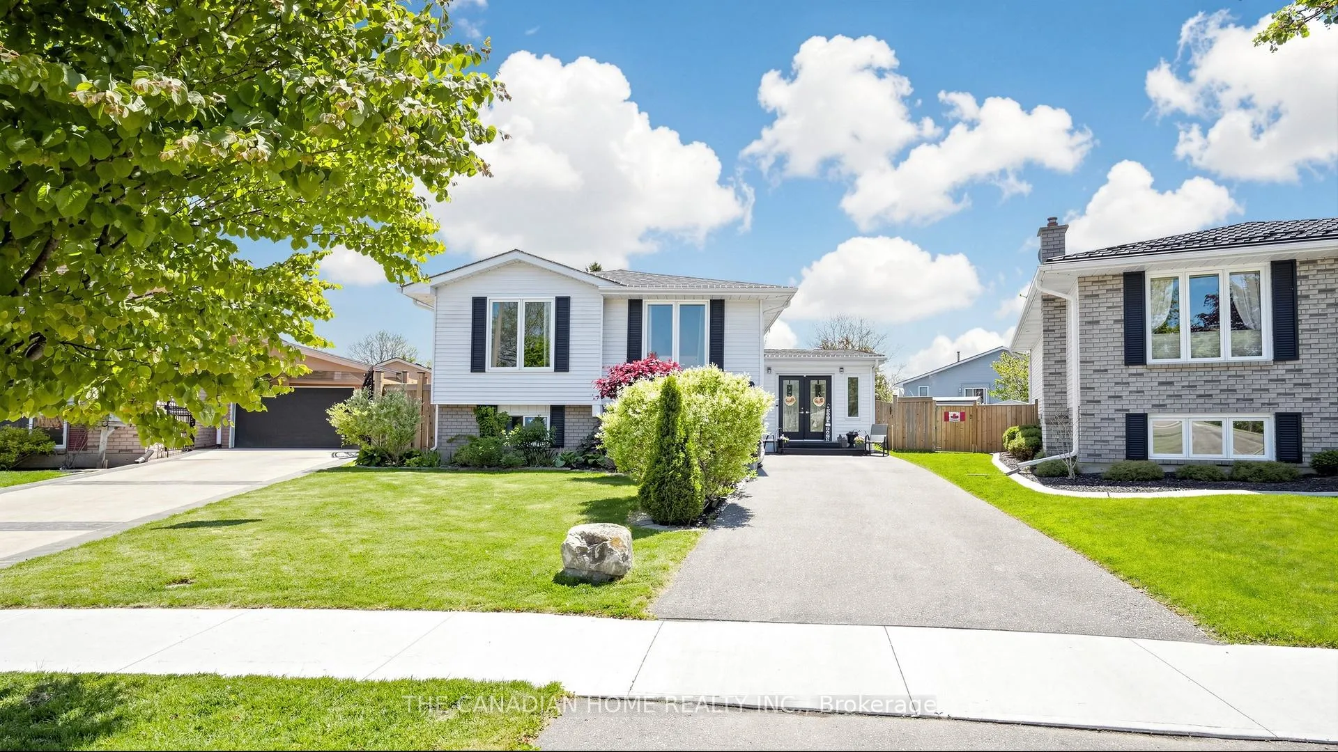 Photo 1 of 128 Branlyn Crescent, Brantford, Lynden Hills — HOMEH