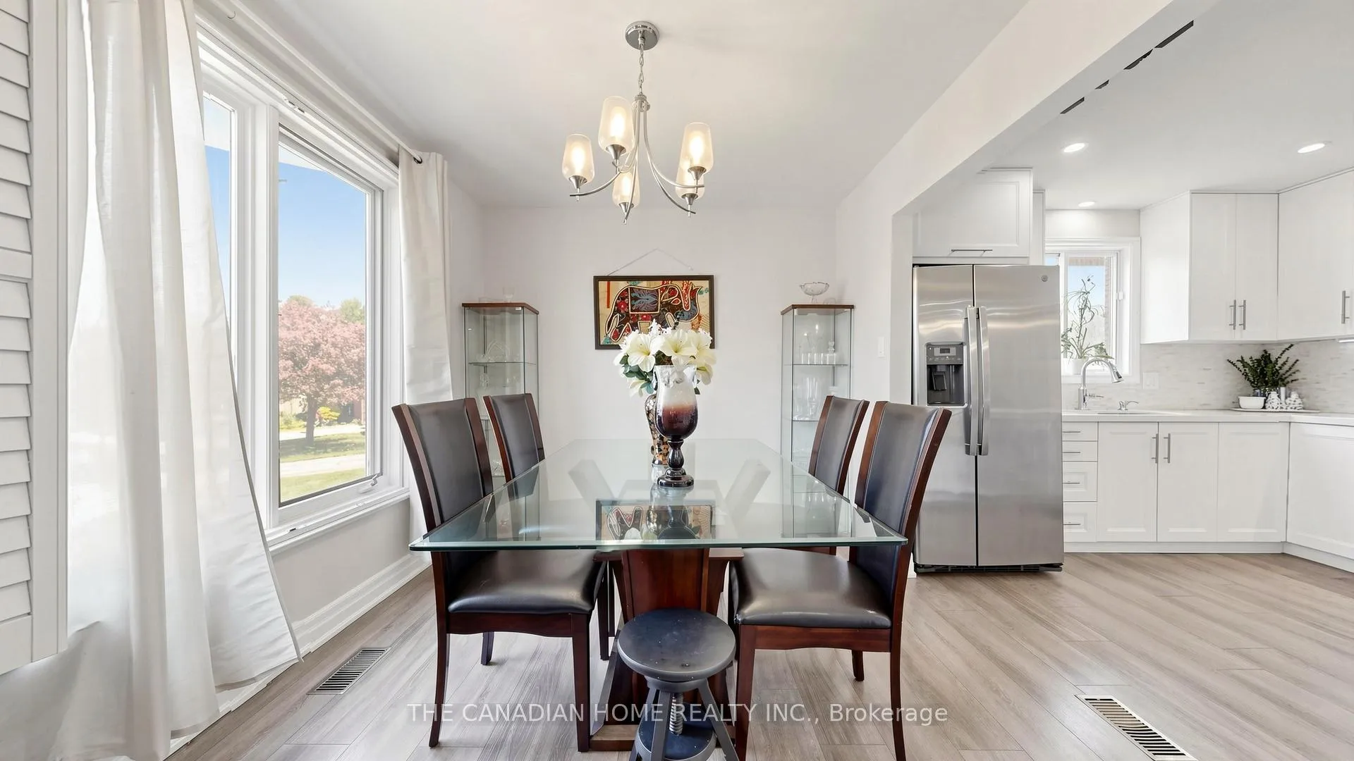 Photo 12 of 128 Branlyn Crescent, Brantford, Lynden Hills — HOMEH