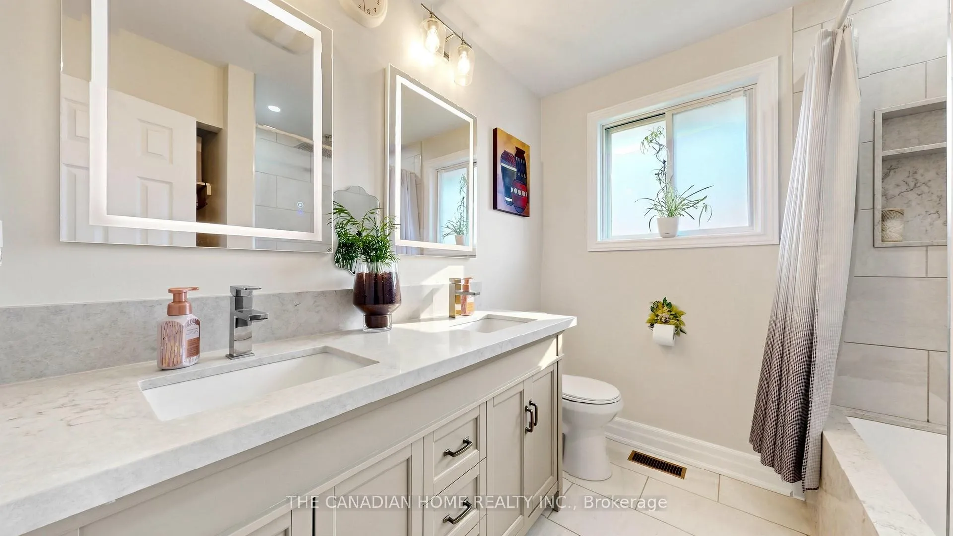 Photo 24 of 128 Branlyn Crescent, Brantford, Lynden Hills — HOMEH