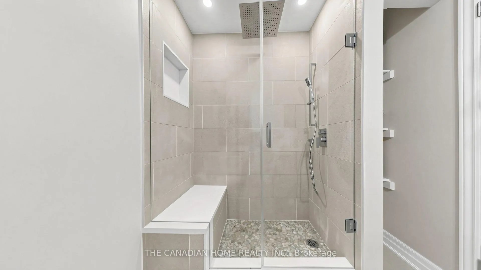 Photo 36 of 128 Branlyn Crescent, Brantford, Lynden Hills — HOMEH