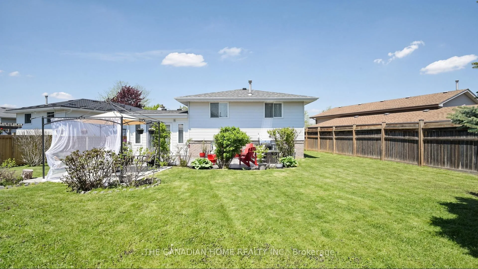 Photo 40 of 128 Branlyn Crescent, Brantford, Lynden Hills — HOMEH