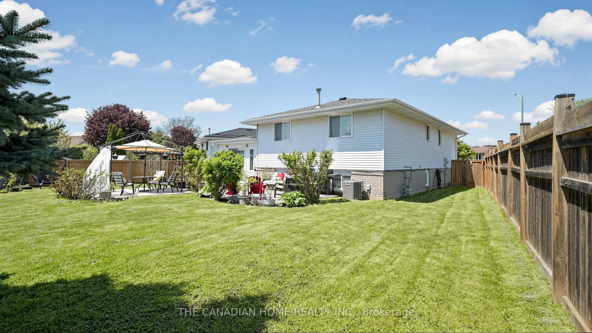 Photo 41 of 128 Branlyn Crescent, Brantford, Lynden Hills — HOMEH
