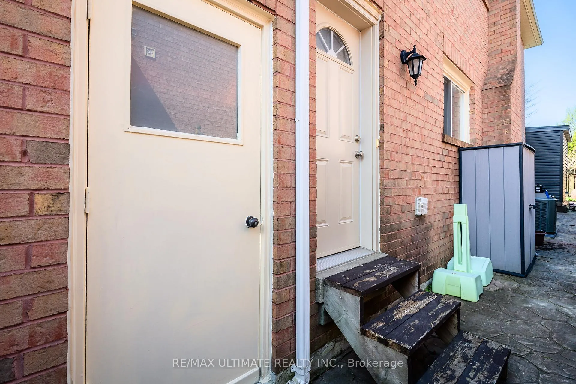 Photo 38 of 54 Waller Street, Whitby, Rolling Acres — HOMEH