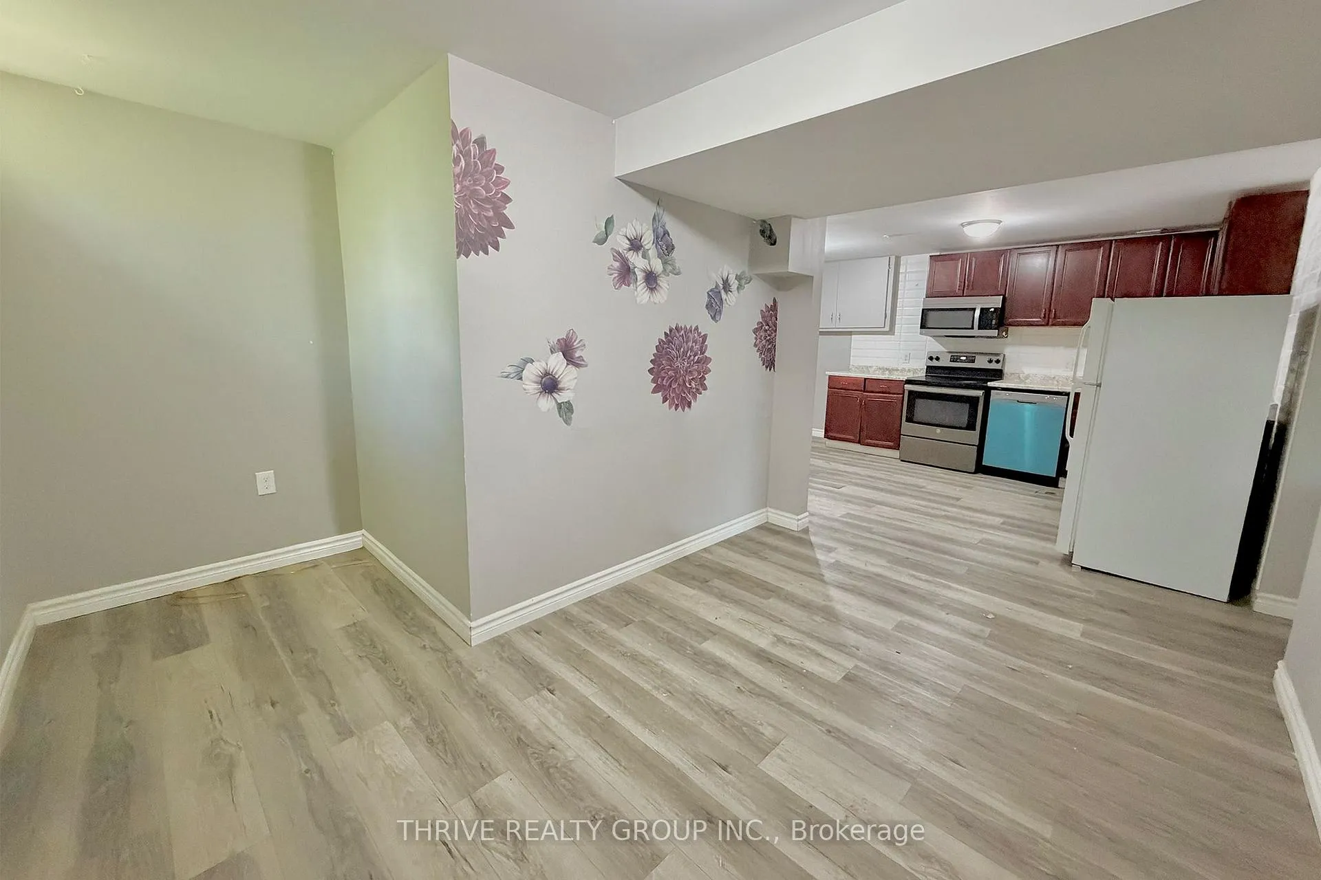 Photo 8 of Unit Lower, 727 Millbank Drive, London, South Y — HOMEH