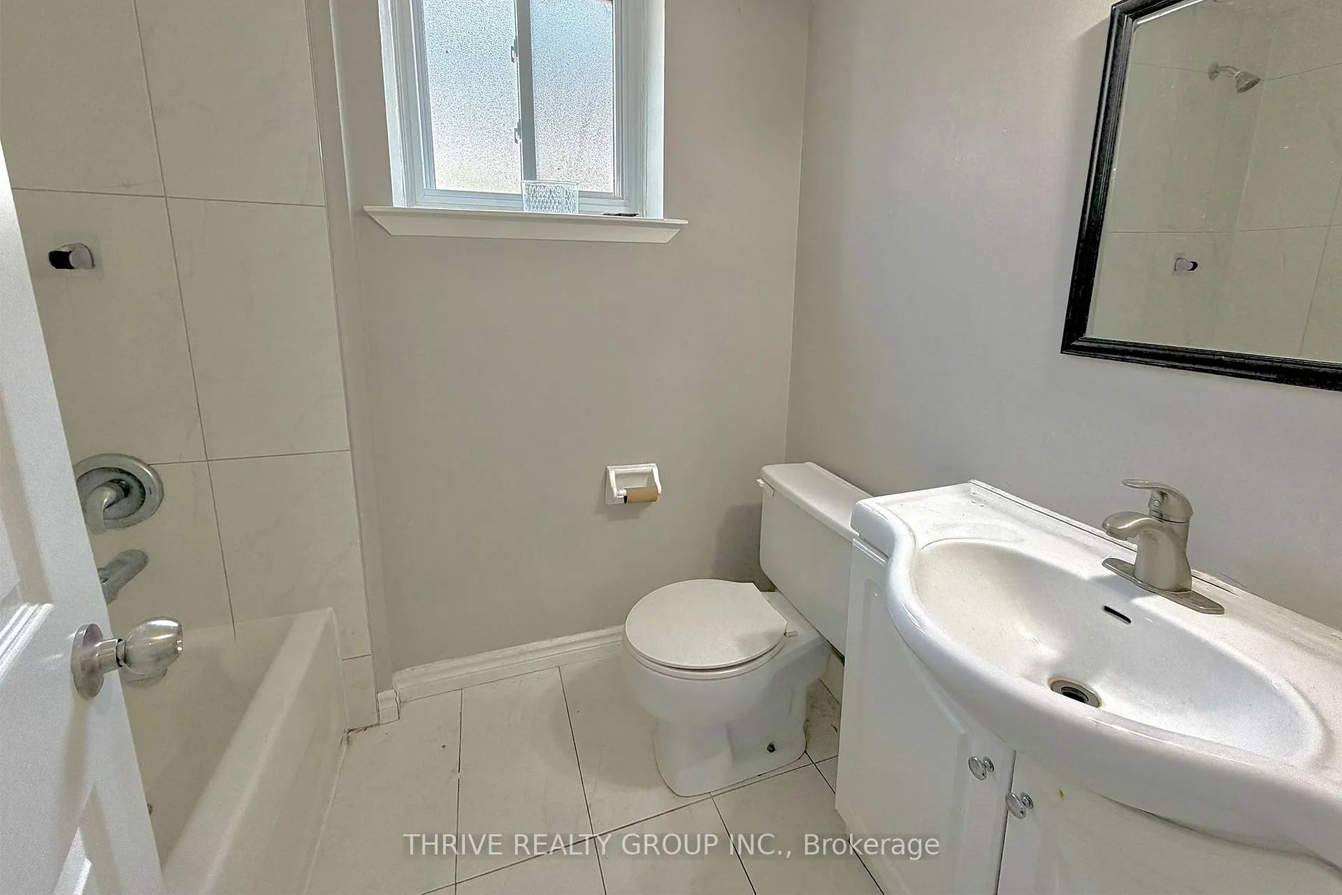 Photo 9 of Unit Lower, 727 Millbank Drive, London, South Y — HOMEH