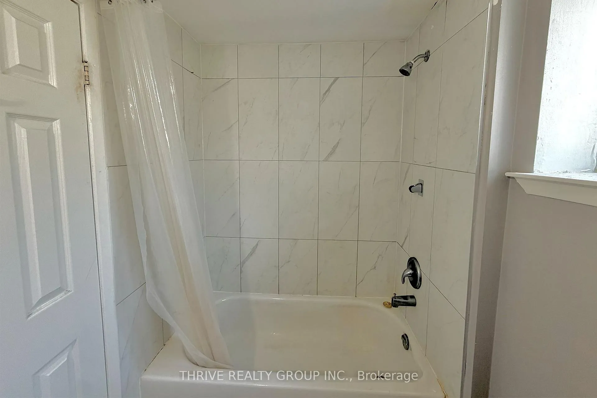 Photo 10 of Unit Lower, 727 Millbank Drive, London, South Y — HOMEH