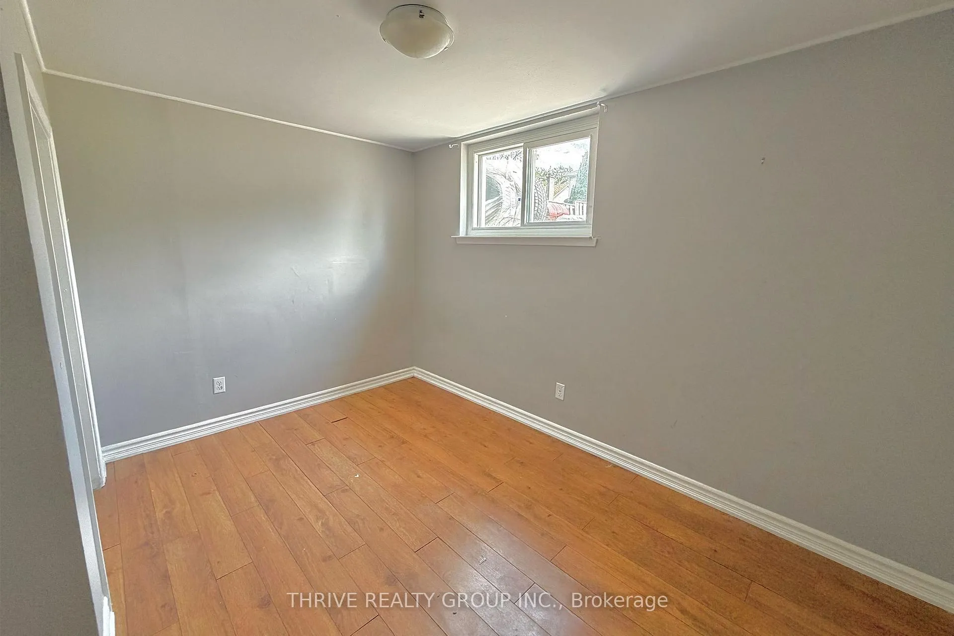 Photo 11 of Unit Lower, 727 Millbank Drive, London, South Y — HOMEH