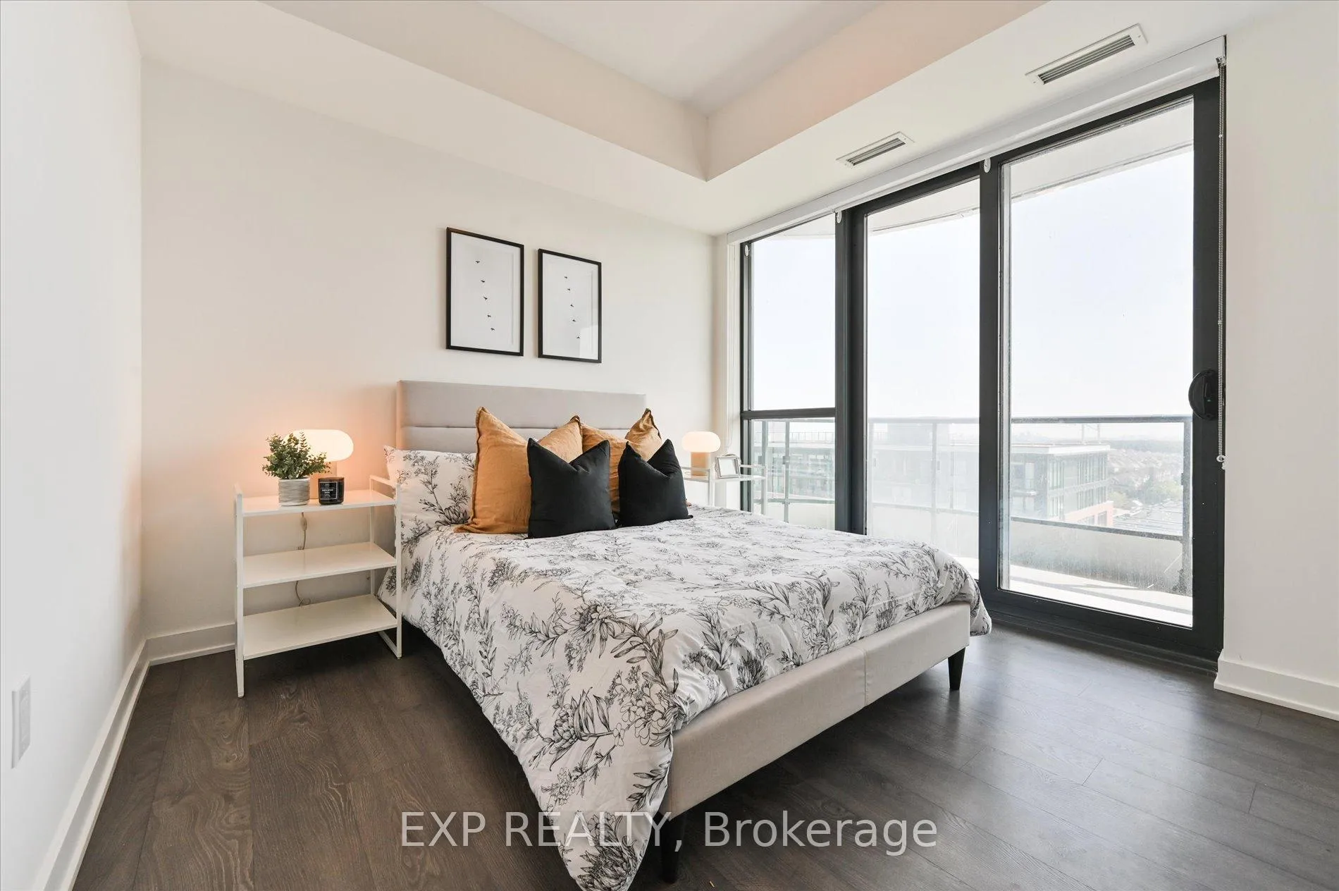 Photo 3 of Unit 1006, 120 Eagle Rock Way, Vaughan, Maple — HOMEH