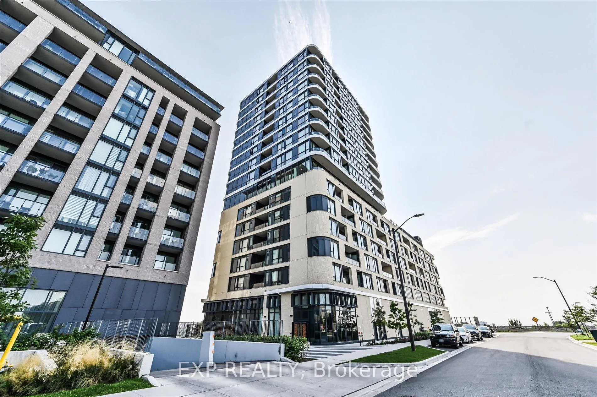 Photo 4 of Unit 1006, 120 Eagle Rock Way, Vaughan, Maple — HOMEH