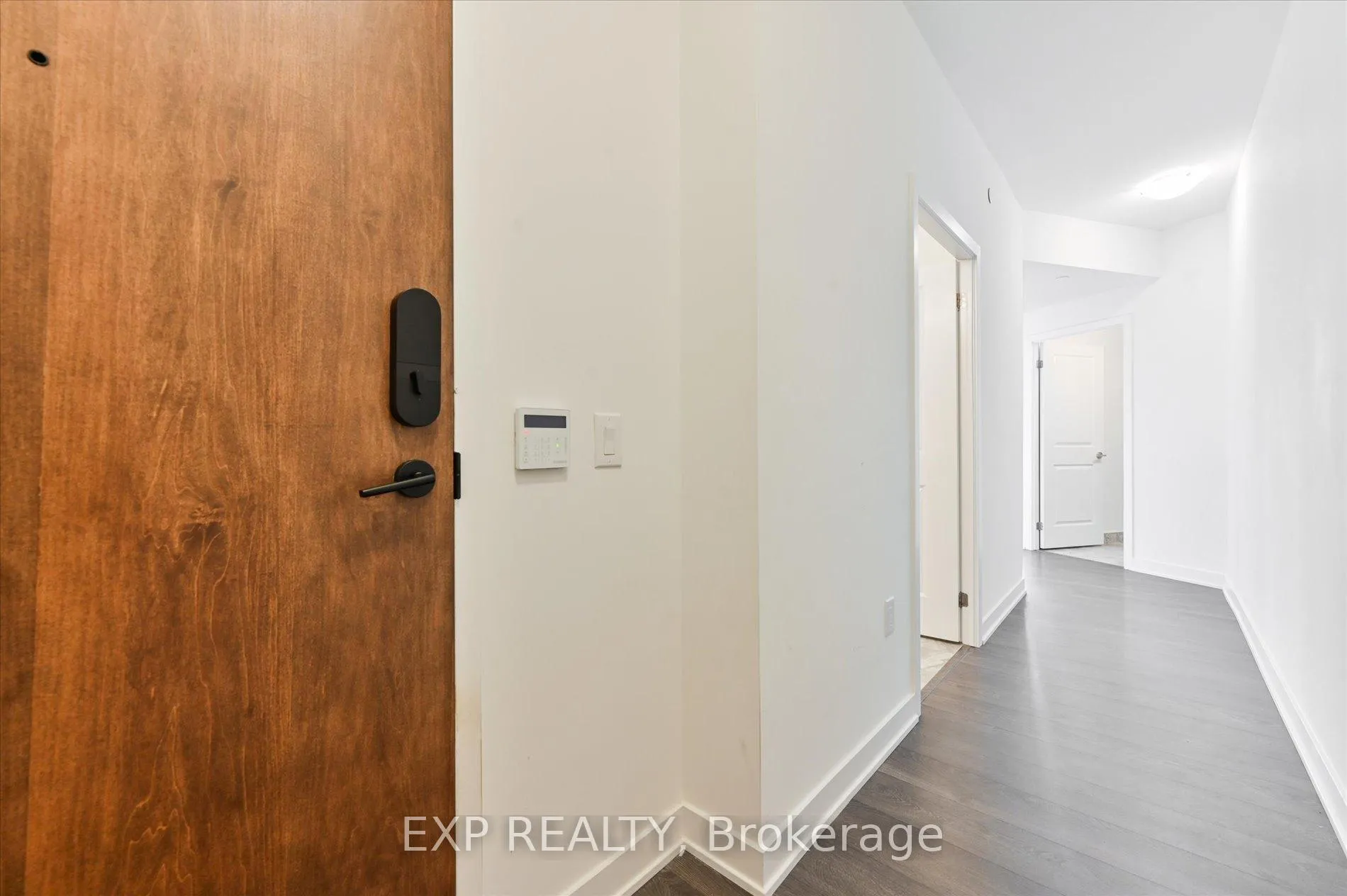 Photo 14 of Unit 1006, 120 Eagle Rock Way, Vaughan, Maple — HOMEH