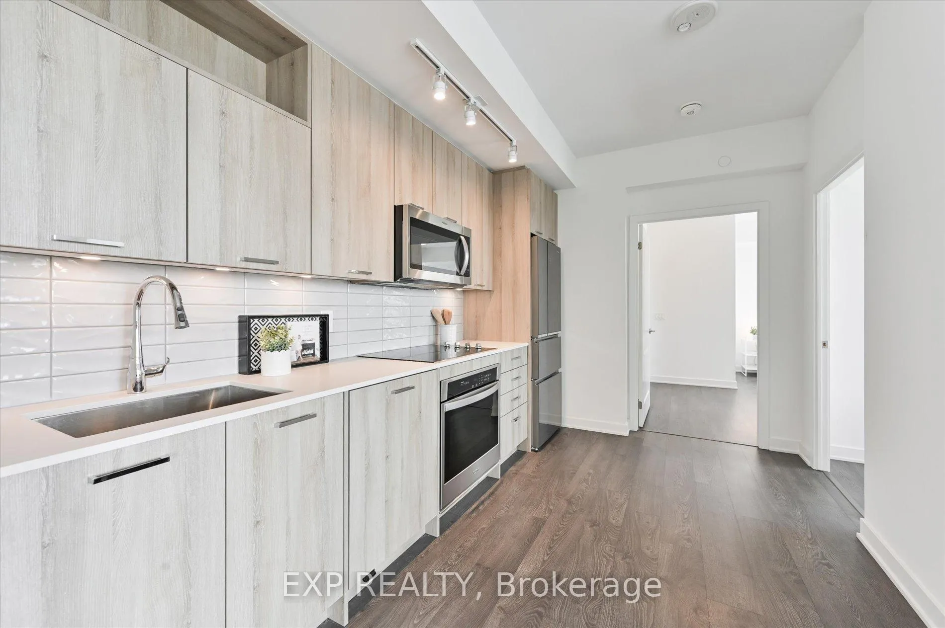 Photo 20 of Unit 1006, 120 Eagle Rock Way, Vaughan, Maple — HOMEH