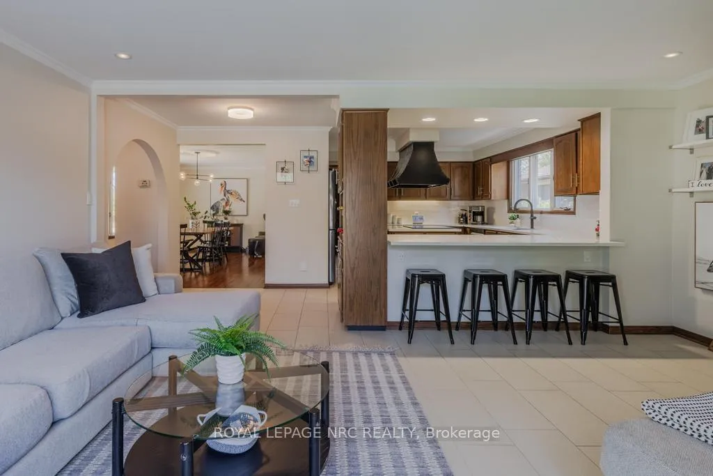 Photo 22 of 4 Maplewood Drive, St. Catharines, Vine/Linwell — HOMEH