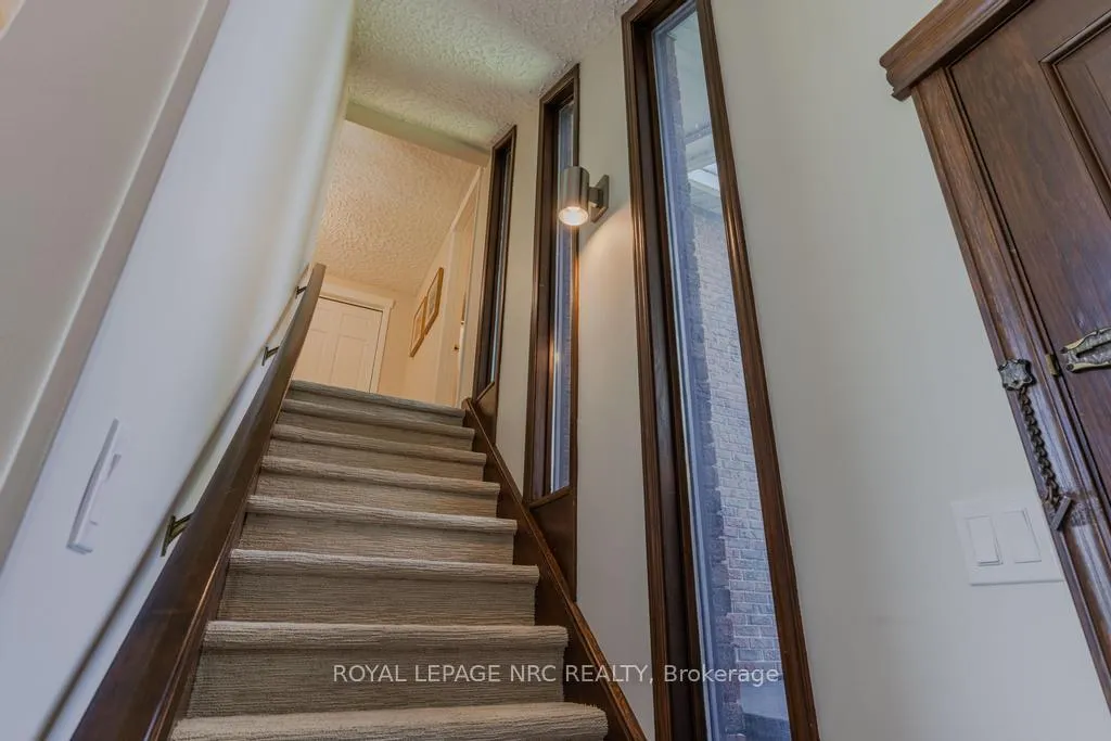 Photo 31 of 4 Maplewood Drive, St. Catharines, Vine/Linwell — HOMEH
