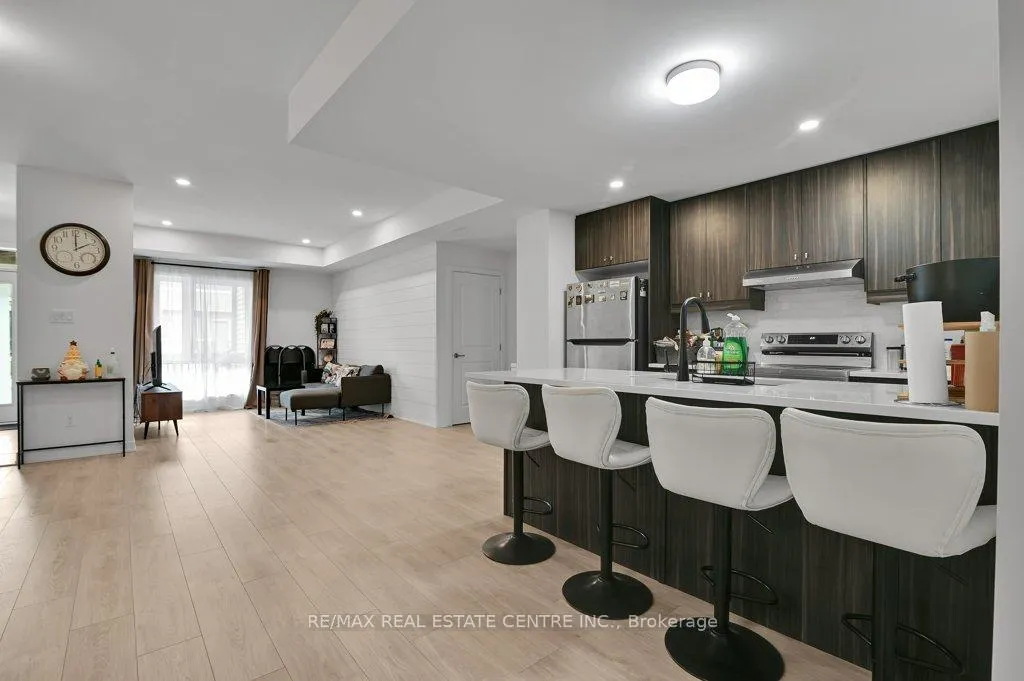 Photo 7 of 216 Parnian Pvt, Ottawa, Barrhaven - Half Moon Bay — HOMEH