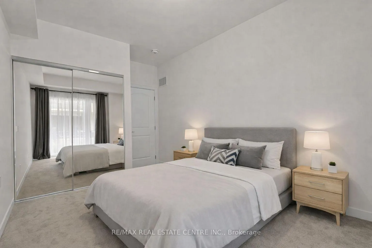 Photo 11 of 216 Parnian Pvt, Ottawa, Barrhaven - Half Moon Bay — HOMEH