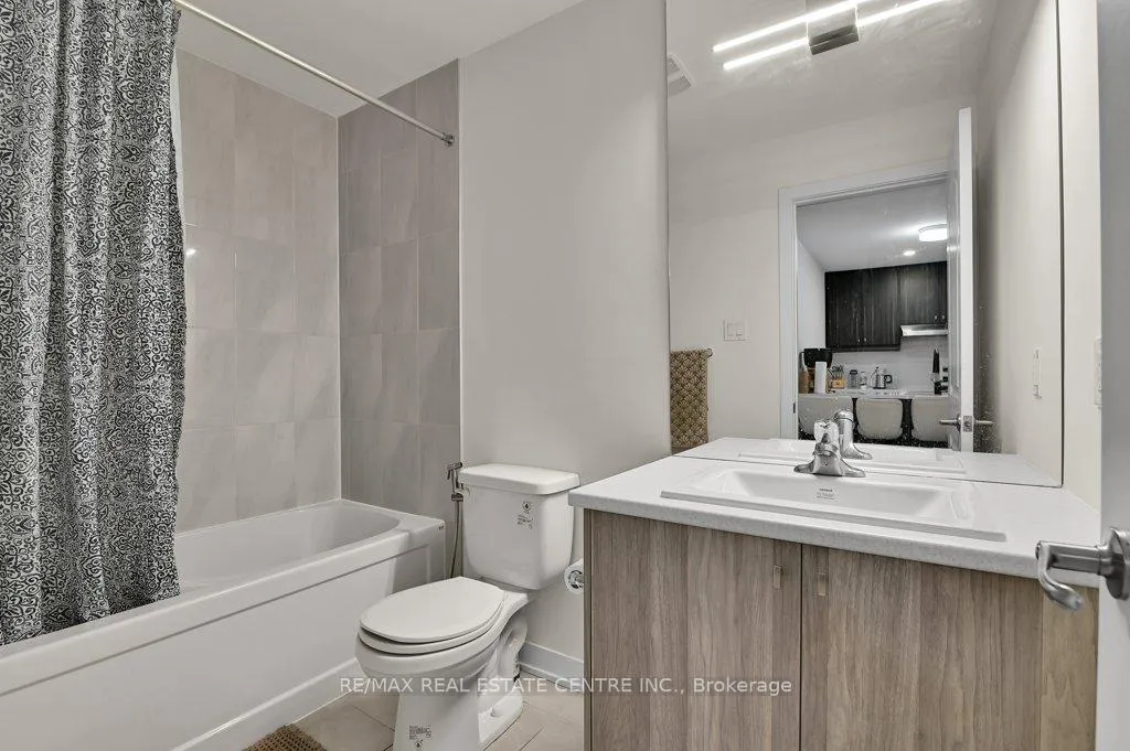 Photo 12 of 216 Parnian Pvt, Ottawa, Barrhaven - Half Moon Bay — HOMEH