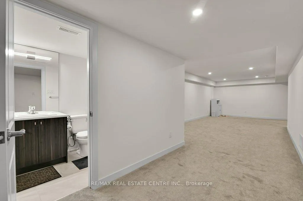 Photo 15 of 216 Parnian Pvt, Ottawa, Barrhaven - Half Moon Bay — HOMEH