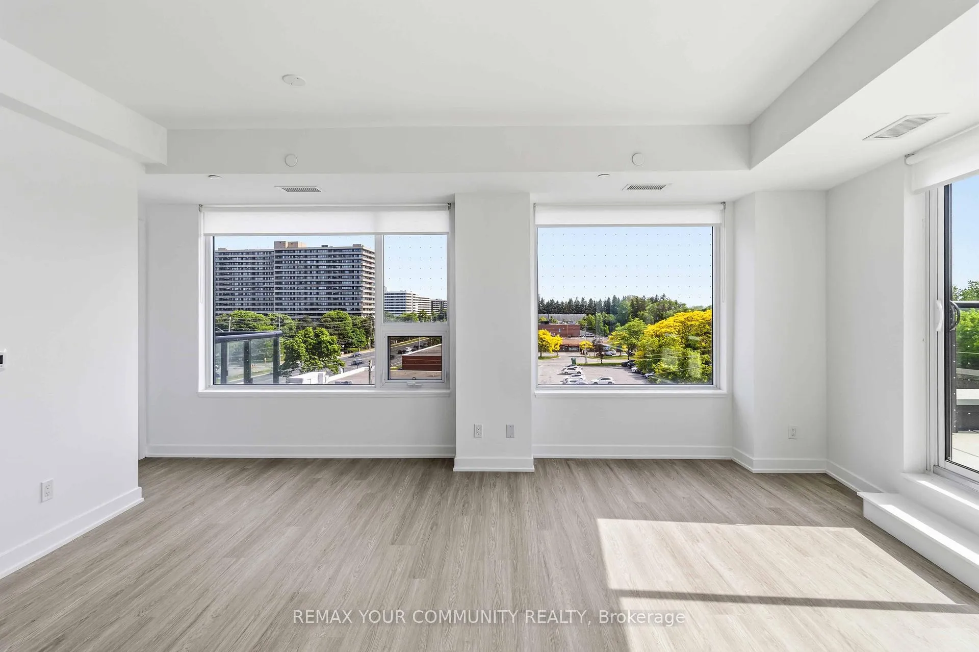 Photo 6 of Unit 427, 8188 Yonge Street, Vaughan, Uplands — HOMEH