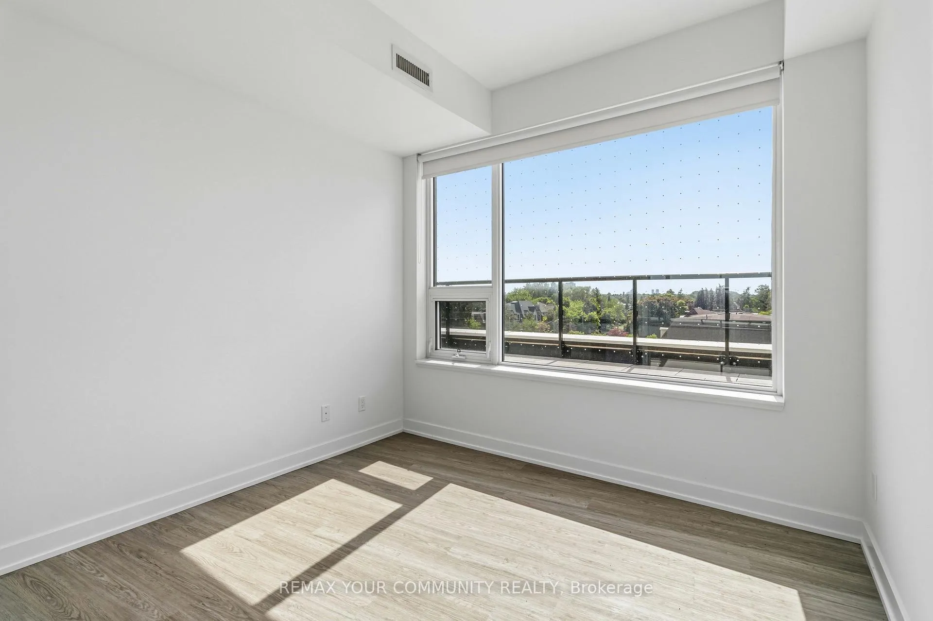 Photo 8 of Unit 427, 8188 Yonge Street, Vaughan, Uplands — HOMEH