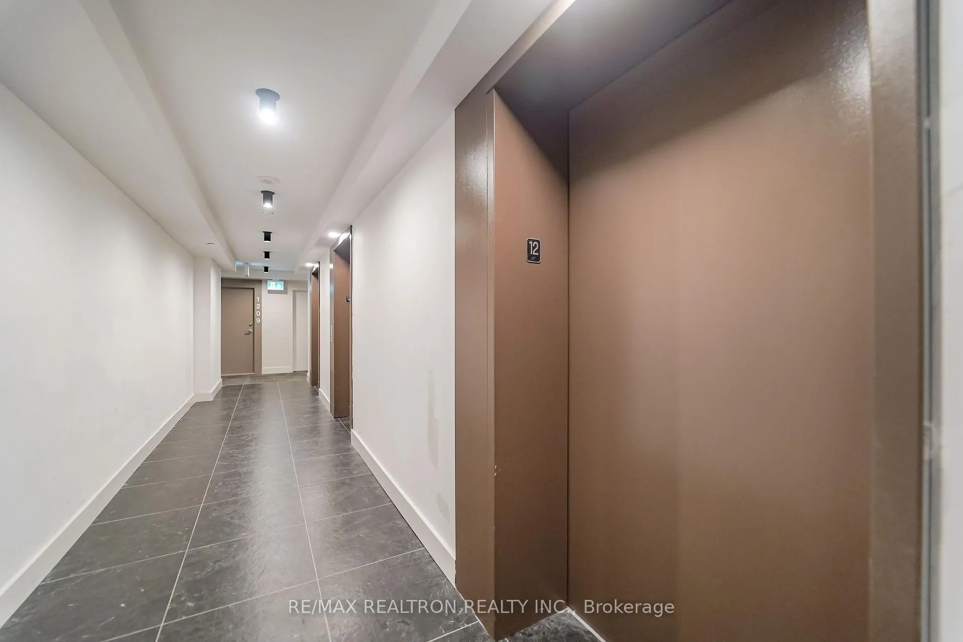 Photo 3 of Unit 1206, 1010 Sandy Beach Road, Pickering, Bay Ridges — HOMEH