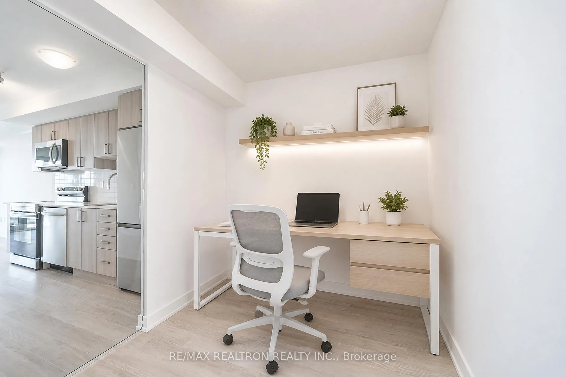 Photo 12 of Unit 1206, 1010 Sandy Beach Road, Pickering, Bay Ridges — HOMEH